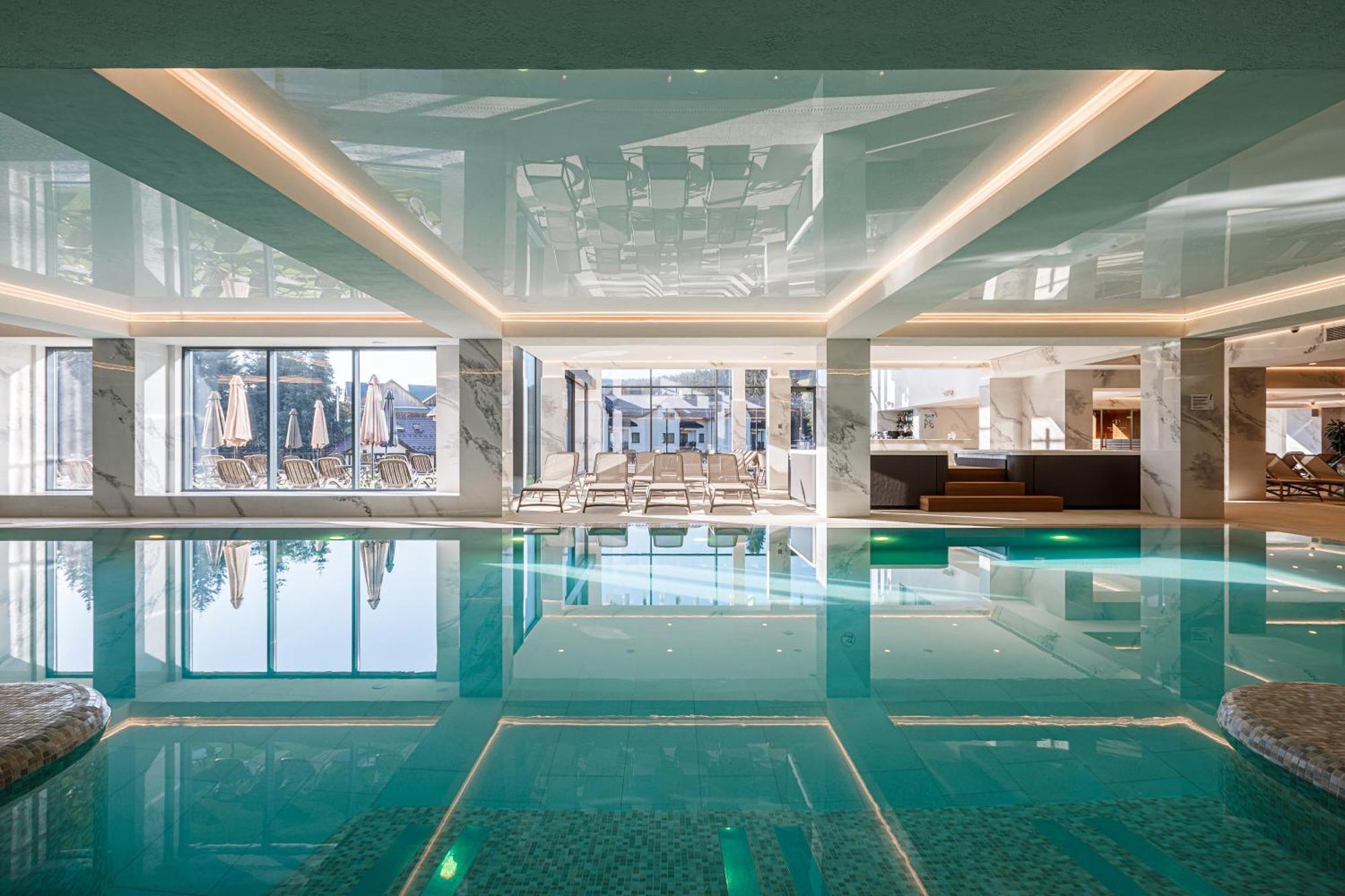 Tavel Hotel & Spa Bukovel Bagian luar foto
