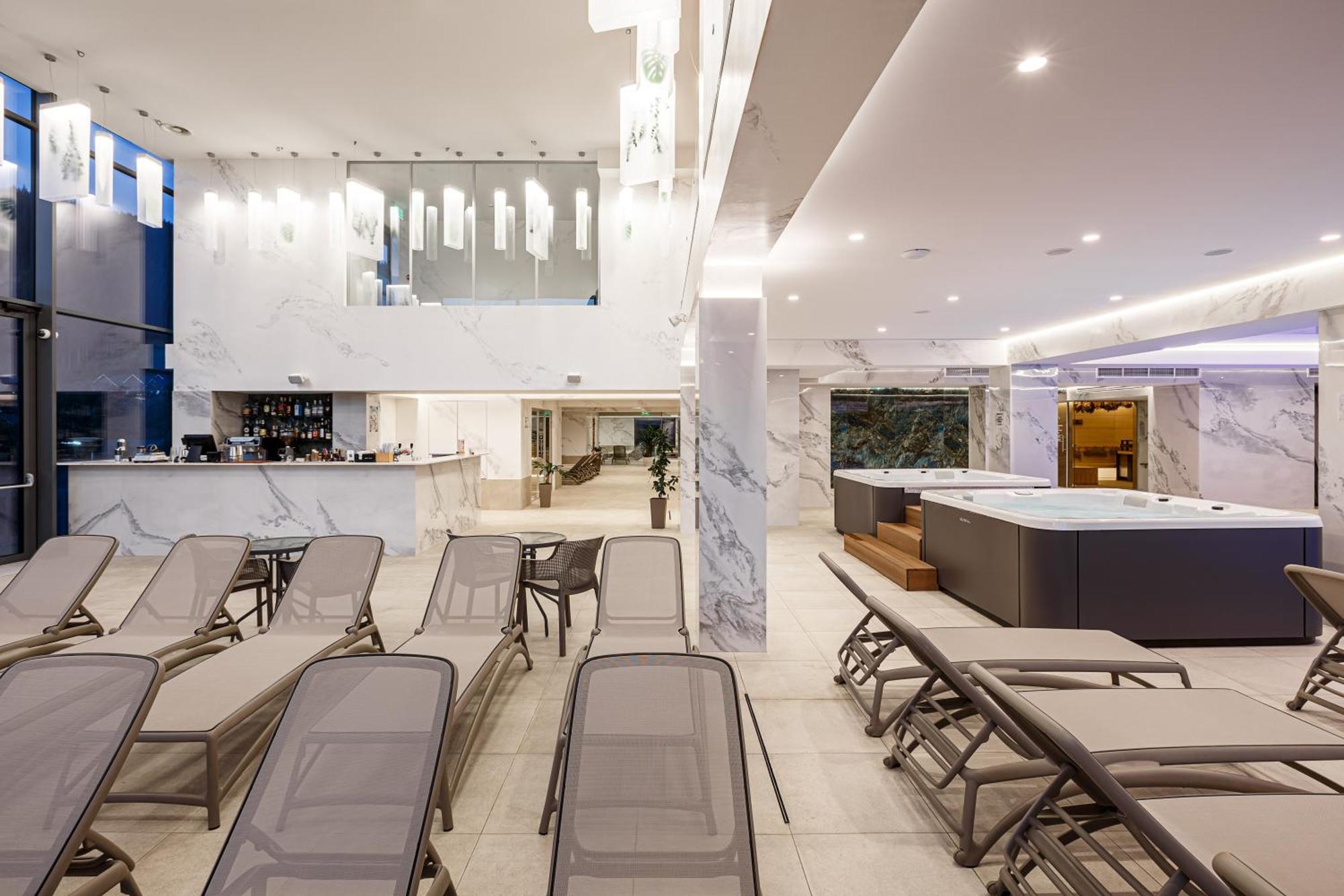 Tavel Hotel & Spa Bukovel Bagian luar foto