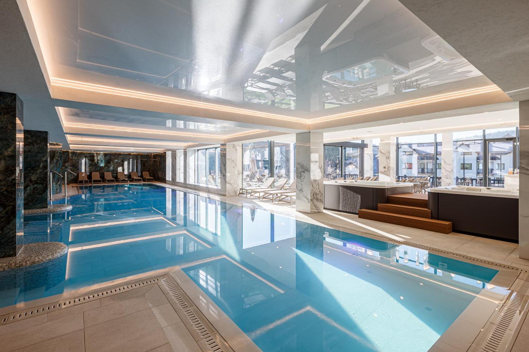 Tavel Hotel & Spa Bukovel Bagian luar foto