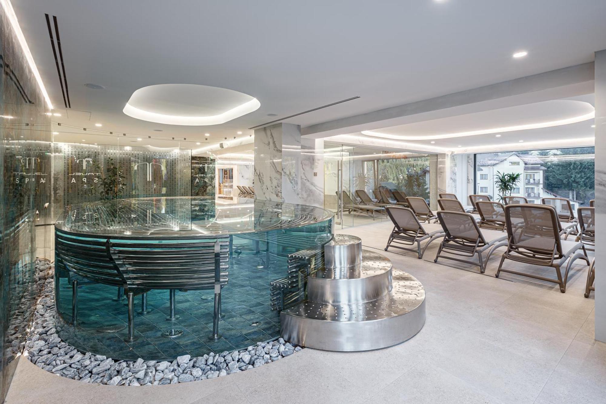 Tavel Hotel & Spa Bukovel Bagian luar foto